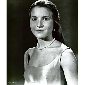 Connie Scott - Age, Bio, Birthdate, Family, Networth & More