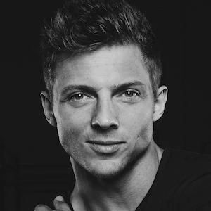 Steve Cook Biography