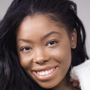 Asjha Nahya Cooper Biography