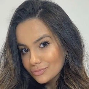 Nicole Corrales Biography
