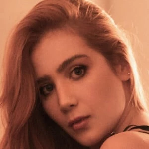 Martina de Caramelo - Age, Wiki, Birthdate, Bio, Networth, Family & More