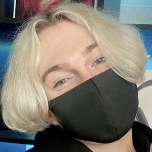 Cosmo Guy - Age, Bio, Birthdate, Family, Networth & More