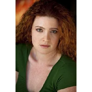 Courtney Sara Bell - Age, Bio, Birthdate, Family, Networth & More