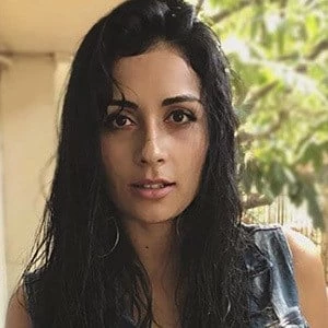 Viviana Salinas Coy - Height, Bio, Wiki, Family, Birthplace, Networth & More