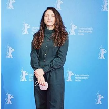 Cris Gris - Age, Bio, Birthdate, Family, Networth & More