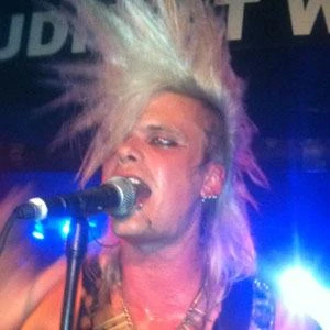 Simon Cruz - Age, Bio, Birthdate, Family, Networth & More