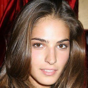 Emina Cunmulaj Biography