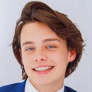 Bennett Curran - Family, Bio, Birthday, Family, Income & More