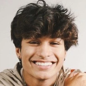 Kio Cyr Biography
