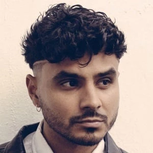 Álvaro Díaz - Bio, Networth, Family, Age, Birthdate & More