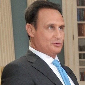 Jose Díaz-Balart Biography
