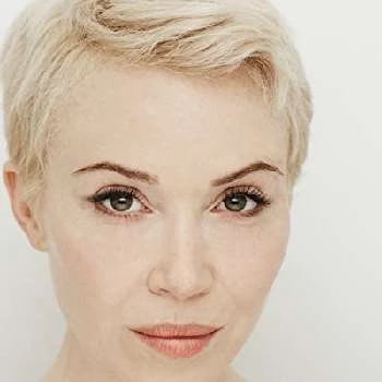 Daisy Lewis - Family, Bio, Wiki, Dat of Birth, Networth & More