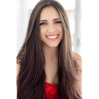 Danae Balladares - Age, Bio, Birthdate, Family, Networth & More