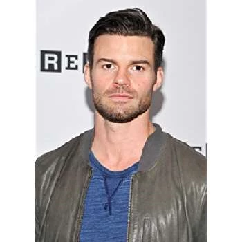 Daniel Gillies Biography