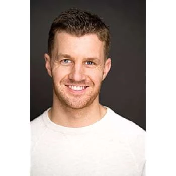 Daniel J. Silva Biography