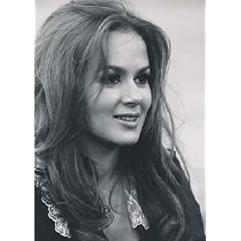 Danielle De Metz - Networth, Bio, Wiki, Family, Birthday, Networth & More