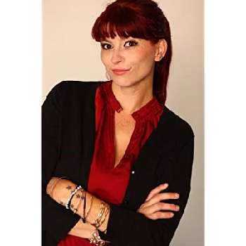 Danielle Kahl - Age, Bio, Birthdate, Family, Networth & More