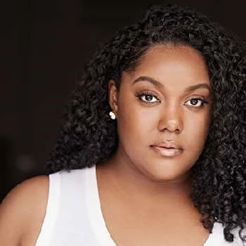 Danielle Warren - Age, Bio, Birthdate, Family, Networth & More