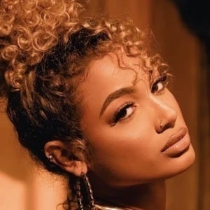 DaniLeigh Biography