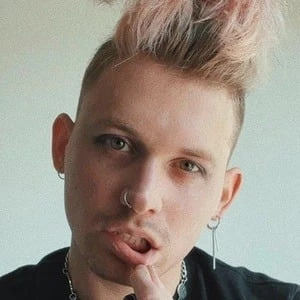 Maxx Danziger Biography