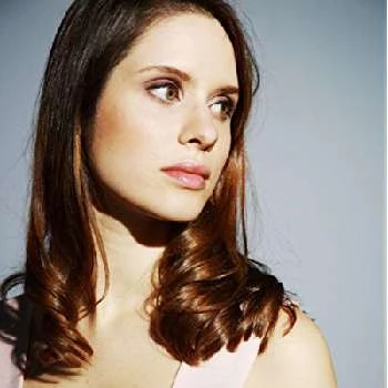 Daphne Patakia - Age, Bio, Career, Family, Wiki, Networth & More