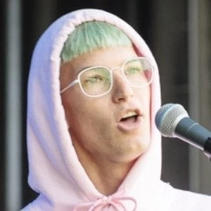 Gus Dapperton - Profession, Biography, Birthdate, Family, Wiki & More