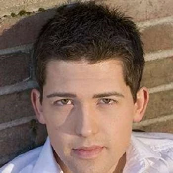 Davin Martinez Biography