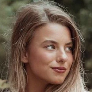 Abi Davis - Age, Bio, Birthdate, Family, Networth & More