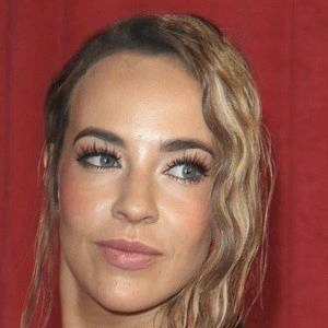 Stephanie Davis Biography