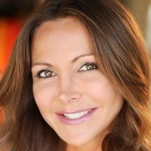 Connie Davis Biography