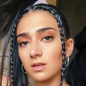 Makis de Angulo - Networth, Bio, Wiki, Family, Birthday, Networth & More