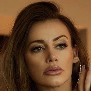 Caroline De Campos - Age, Bio, Birthdate, Family, Networth & More