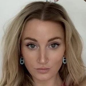 Noor De Groot - Date Of Birth, Bio, Birthdate, Parents, Networth & More