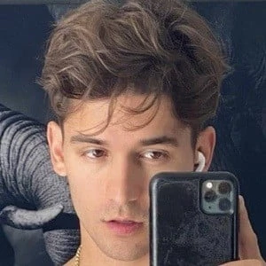 Andrés de la Mora - Biography, Birthdate, Family, Networth & More