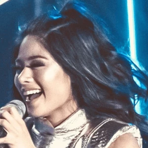 Gigi De Lana Biography