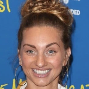 Talia Dean Biography