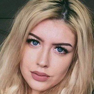 Taylor Nicole Dean Biography