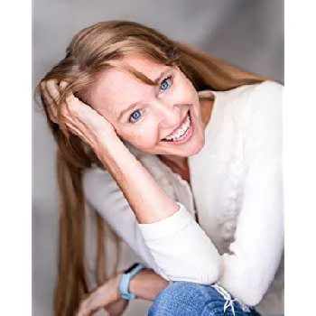 Deanna Doyle - Age, Bio, Birthdate, Family, Networth & More