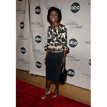 Deborah Roberts Biography