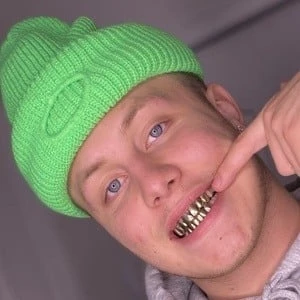 Donavan DeCosta Biography