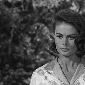 Dee Hartford - Age, Height, Birthdate, Family, Wiki & More