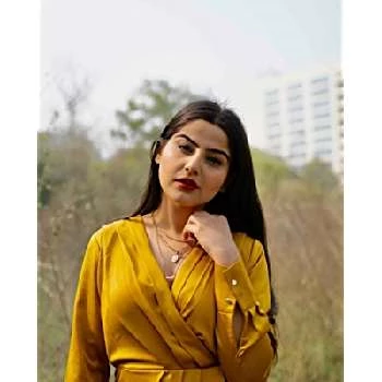 Deepansha Dhingra - Age, Bio, Birthdate, Family, Networth & More