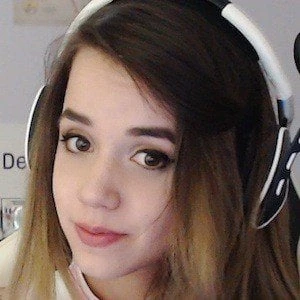 DeerNadia Biography