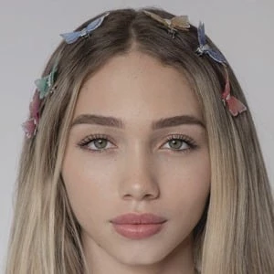 Luna Del Mar Pernia - Age, Height, Birthdate, Family, Wiki & More