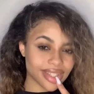 Nadjaya Delgado - Networth, Biography, Birthdate, Family & More