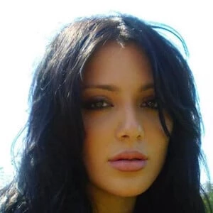 Niki Demartino Biography
