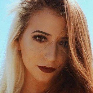 Lindsay Demeola - Adderess, Bio, Birthdate, Family, Wiki & More