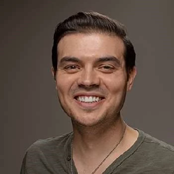 Derek Garza - Age, Bio, Birthdate, Family, Networth & More