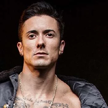 Derek Jameson - Age, Bio, Birthdate, Family, Networth & More