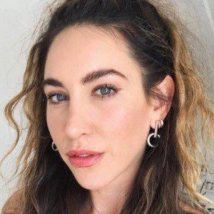 Nikki DeRoest - Age, Wiki, Birthdate, Bio, Networth, Family & More